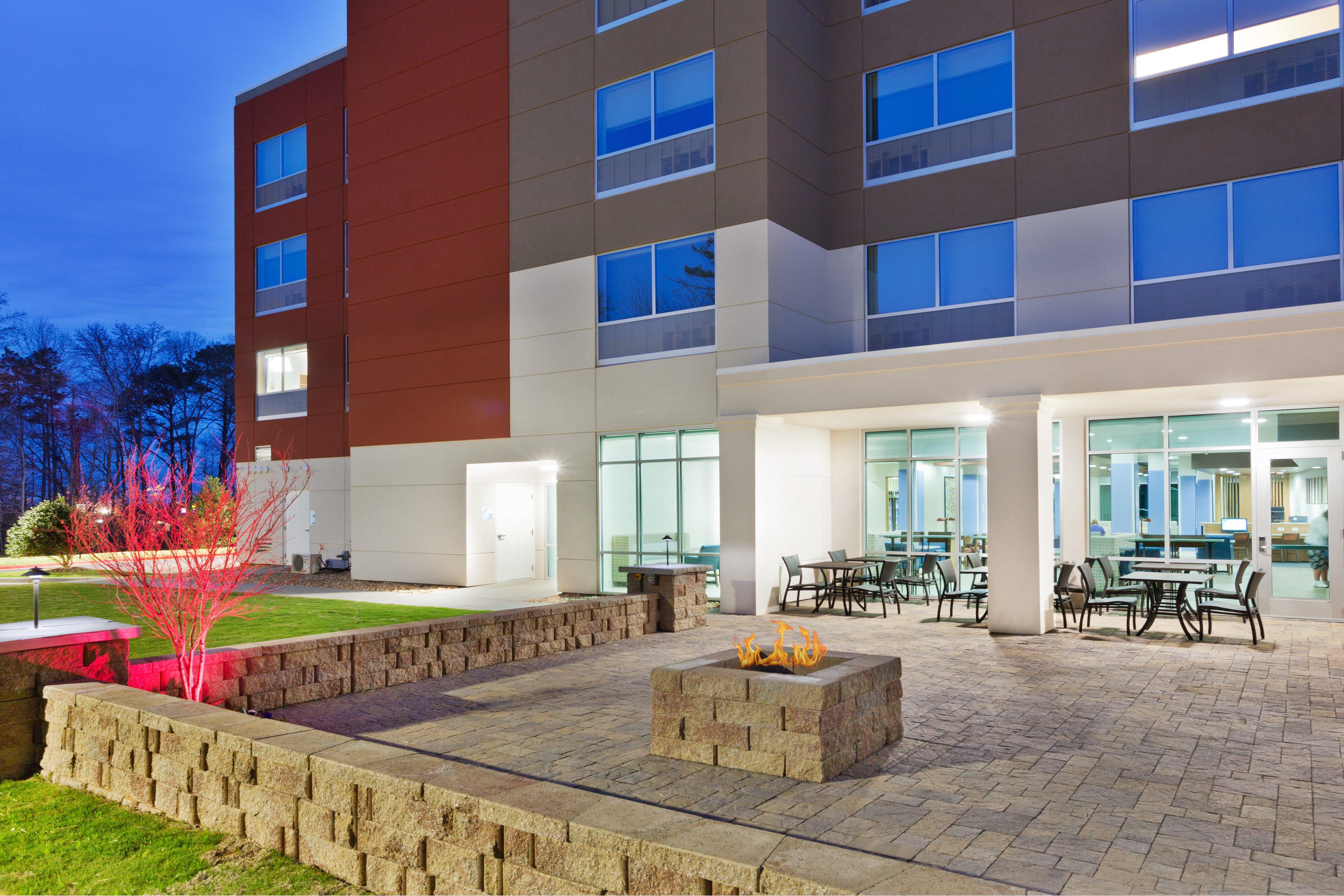 Holiday Inn Express & Suites - Cartersville By Ihg Exteriör bild